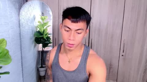 ethan online show from October 13, 2025, 3:39 am