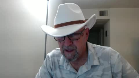 Snapshot of pipewizard chatting on January 19, 2025, 11:53 pm pipewizard online show from January 19, 2025, 11:53 pm