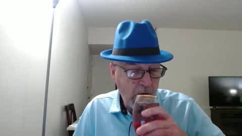 Snapshot of pipewizard chatting on January 23, 2025, 12:04 am pipewizard online show from January 23, 2025, 12:04 am