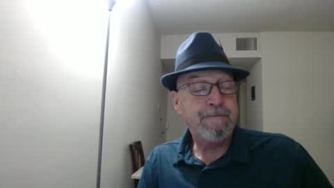 Snapshot of pipewizard chatting on February 8, 2025, 12:38 am pipewizard online show from February 8, 2025, 12:38 am