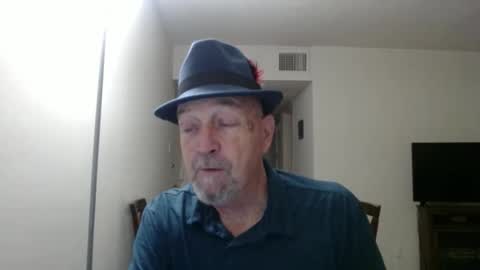 Snapshot of pipewizard chatting on February 16, 2025, 12:30 am pipewizard online show from February 16, 2025, 12:30 am