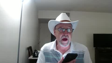 Snapshot of pipewizard chatting on February 19, 2025, 11:25 pm pipewizard online show from February 19, 2025, 11:25 pm