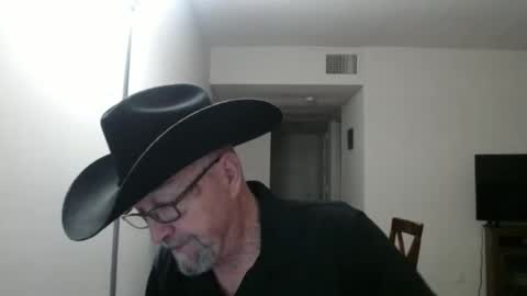 Snapshot of pipewizard chatting on February 21, 2025, 11:43 pm pipewizard online show from February 21, 2025, 11:43 pm