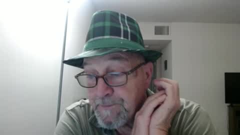 Snapshot of pipewizard chatting on February 28, 2025, 12:10 am pipewizard online show from February 28, 2025, 12:10 am