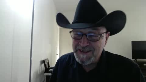 Snapshot of pipewizard chatting on March 11, 2025, 10:42 pm pipewizard online show from March 11, 2025, 10:42 pm
