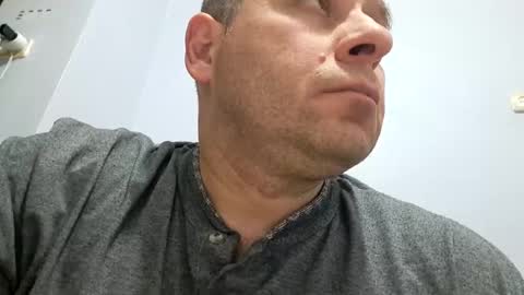 Snapshot of pixel53 chatting on January 3, 2025, 9:36 pm Gkay53 online show from January 3, 2025, 9:36 pm