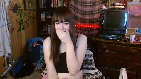 Snapshot of pixinun chatting on February 18, 2025, 6:37 pm Izzy online show from February 18, 2025, 6:37 pm