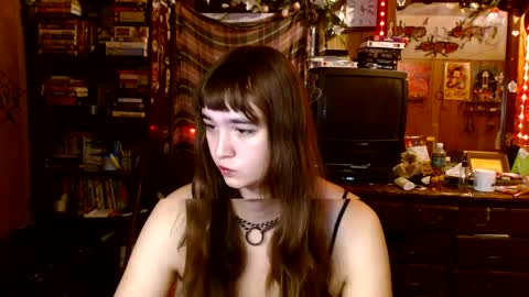 Snapshot of pixinun chatting on September 16, 2025, 11:44 am Izzy online show from September 16, 2025, 11:44 am