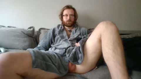 pj42469 online show from December 22, 2025, 5:32 pm