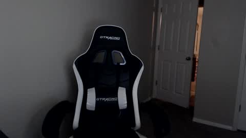 Snapshot of player2pawns chatting on October 23, 2025, 5:29 am Player online show from October 23, 2025, 5:29 am