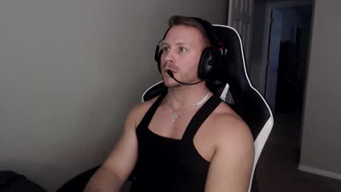 Snapshot of player2pawns chatting on December 14, 2025, 10:36 pm Player online show from December 14, 2025, 10:36 pm