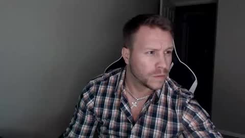 Snapshot of player2pawns chatting on December 16, 2025, 5:45 am Player online show from December 16, 2025, 5:45 am