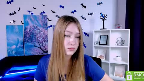 Snapshot of playful_sophie chatting on December 20, 2024, 10:49 am Sophie online show from December 20, 2024, 10:49 am