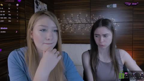 Snapshot of playful_sophie chatting on January 27, 2025, 8:28 pm Sophie online show from January 27, 2025, 8:28 pm