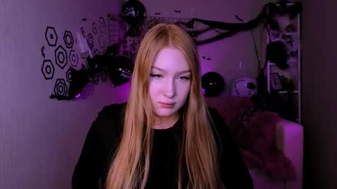 Snapshot of playful_sophie chatting on October 22, 2025, 5:02 pm Sophie online show from October 22, 2025, 5:02 pm