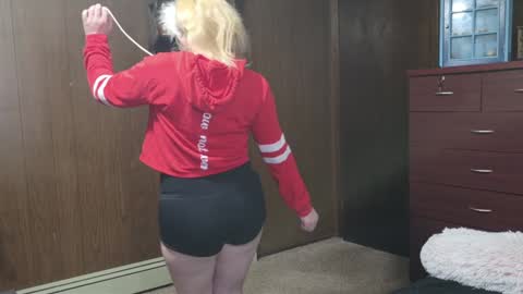 Snapshot of playfulpixxxie chatting on January 21, 2025, 3:43 pm Playfulpixiee online show from January 21, 2025, 3:43 pm