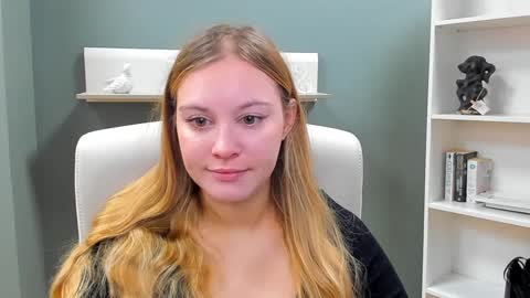 Snapshot of playgirl_valeria chatting on January 5, 2025, 8:11 am Valeria online show from January 5, 2025, 8:11 am
