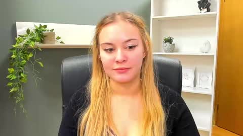 Snapshot of playgirl_valeria chatting on January 19, 2025, 5:49 pm Valeria online show from January 19, 2025, 5:49 pm
