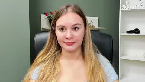 Snapshot of playgirl_valeria chatting on March 8, 2025, 10:54 am Valeria online show from March 8, 2025, 10:54 am
