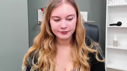 Snapshot of playgirl_valeria chatting on March 9, 2025, 7:45 am Valeria online show from March 9, 2025, 7:45 am