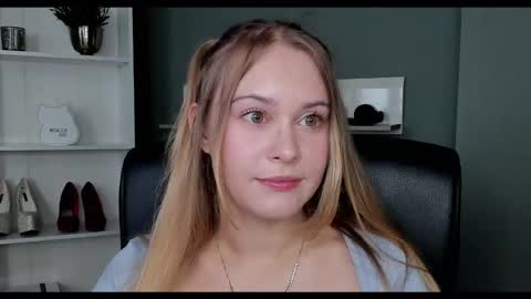 Snapshot of playgirl_valeria chatting on September 13, 2025, 6:46 am Valeria online show from September 13, 2025, 6:46 am