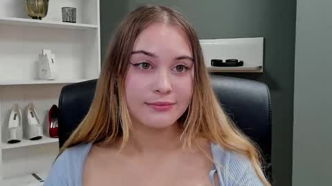 Snapshot of playgirl_valeria chatting on September 28, 2025, 6:46 pm Valeria online show from September 28, 2025, 6:46 pm