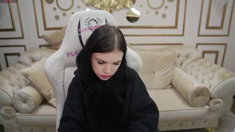 Snapshot of playhard054 chatting on December 15, 2025, 11:14 am Lana online show from December 15, 2025, 11:14 am