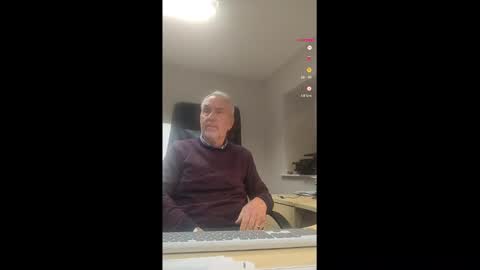 Snapshot of pleasedominateme chatting on December 6, 2024, 4:49 pm Pleasedominateme online show from December 6, 2024, 4:49 pm