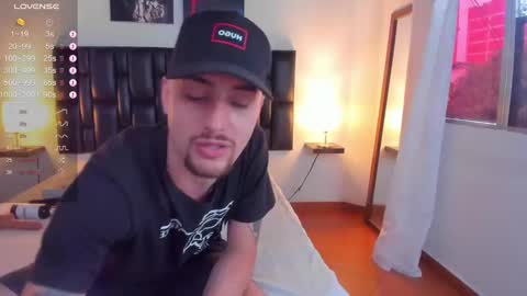 JUAN AND JULI online show from December 31, 2024, 6:35 pm