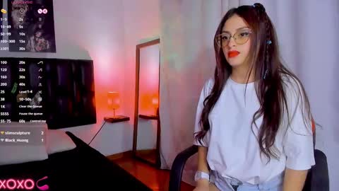 JUAN AND JULI online show from February 12, 2025, 9:22 pm