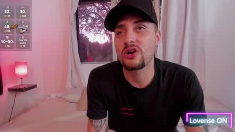 JUAN AND JULI online show from February 26, 2025, 9:05 pm