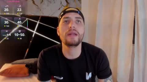 JUAN AND JULI online show from September 26, 2025, 9:41 pm