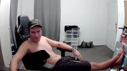 plkrisztian online show from October 29, 2025, 11:50 pm