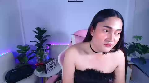 Ploysai online show from October 4, 2025, 8:12 am