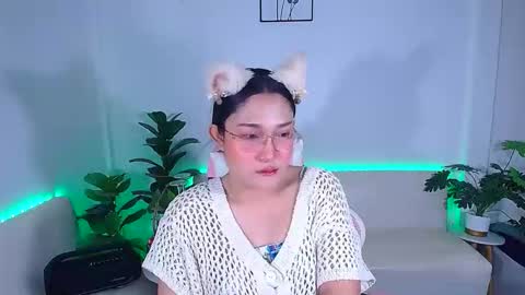 Ploysai online show from October 8, 2025, 7:50 am