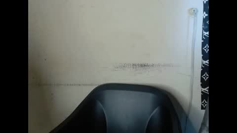 Snapshot of plumnjuicyx chatting on March 6, 2025, 5:00 pm plumnjuicyx online show from March 6, 2025, 5:00 pm