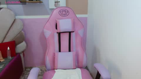 Snapshot of poison_liv chatting on January 23, 2025, 2:07 pm poison_liv online show from January 23, 2025, 2:07 pm