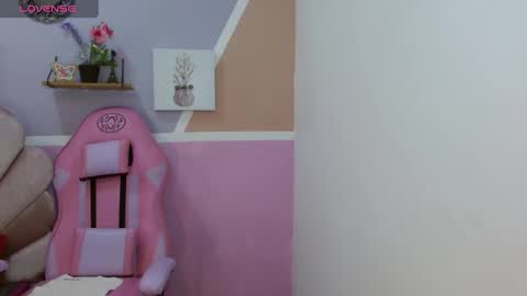 Snapshot of poison_liv chatting on February 7, 2025, 2:26 pm poison_liv online show from February 7, 2025, 2:26 pm