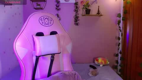 Snapshot of poison_liv chatting on September 20, 2025, 1:56 pm poison_liv online show from September 20, 2025, 1:56 pm