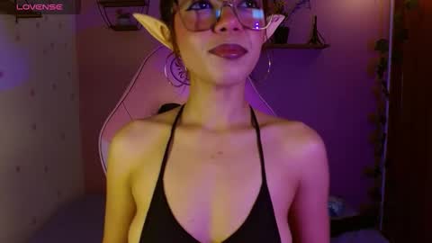 Snapshot of poison_liv chatting on September 29, 2025, 1:16 pm poison_liv online show from September 29, 2025, 1:16 pm