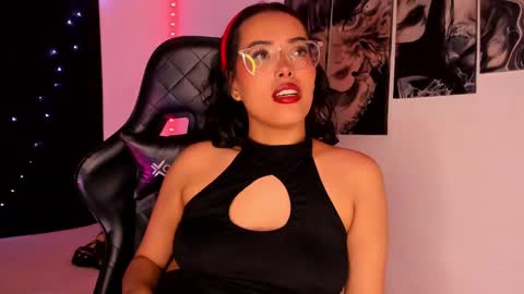 Willow                      Hours 12pm to 630pm Colombian time FRIDAY AND SUNDAY FREE DAYS online show from December 16, 2024, 8:48 pm