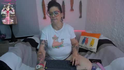 poisson_ivy_ online show from January 15, 2025, 10:38 am
