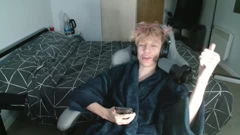 Snapshot of polarny05 chatting on December 7, 2024, 8:22 am Polarny online show from December 7, 2024, 8:22 am