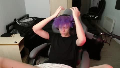 Snapshot of polarny05 chatting on February 11, 2025, 5:50 pm Polarny online show from February 11, 2025, 5:50 pm