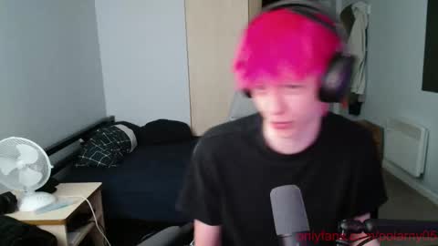 Snapshot of polarny05 chatting on October 26, 2025, 8:37 pm Polarny online show from October 26, 2025, 8:37 pm