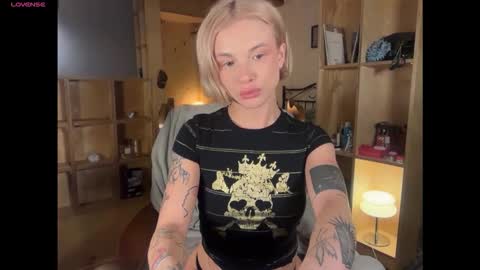 Snapshot of polino4ka69 chatting on November 18, 2025, 8:46 pm polino4ka69 online show from November 18, 2025, 8:46 pm