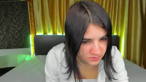 Polly online show from October 6, 2025, 6:11 am