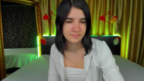 Polly online show from October 20, 2025, 6:03 am