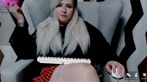 Polly online show from December 4, 2024, 9:57 pm