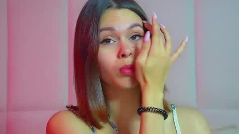 Polly online show from October 19, 2025, 6:41 pm